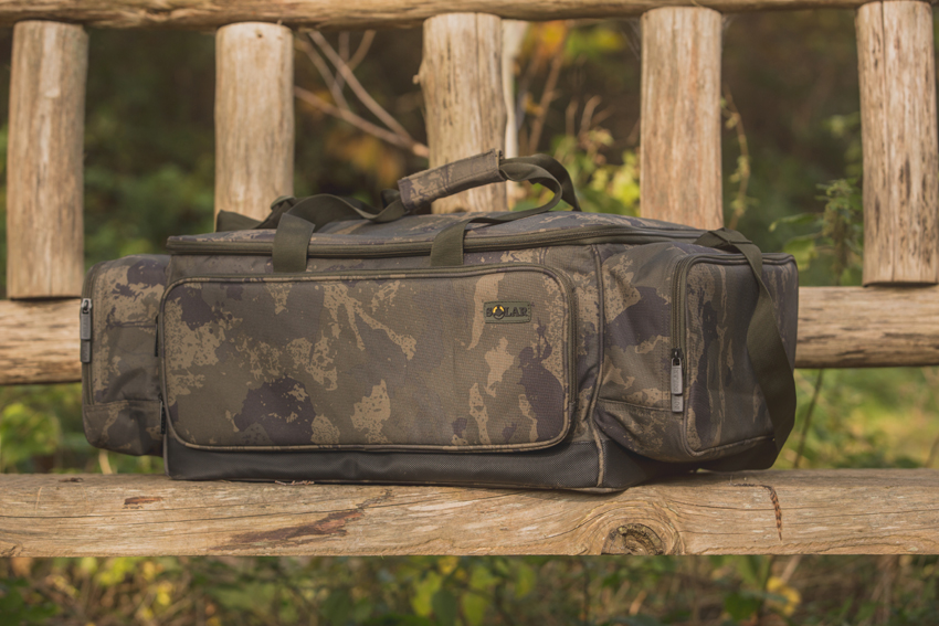 Solar Tackle Under Cover Camo Carryall Large